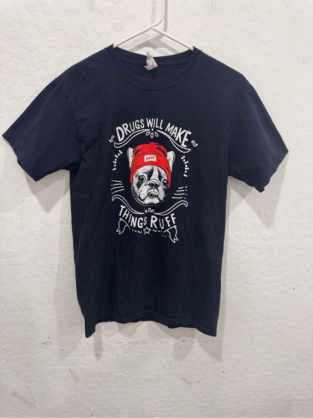 D.A.R.E Graphic Print T-Shirt Black Adult Small  Drugs Will Make Things Ruff